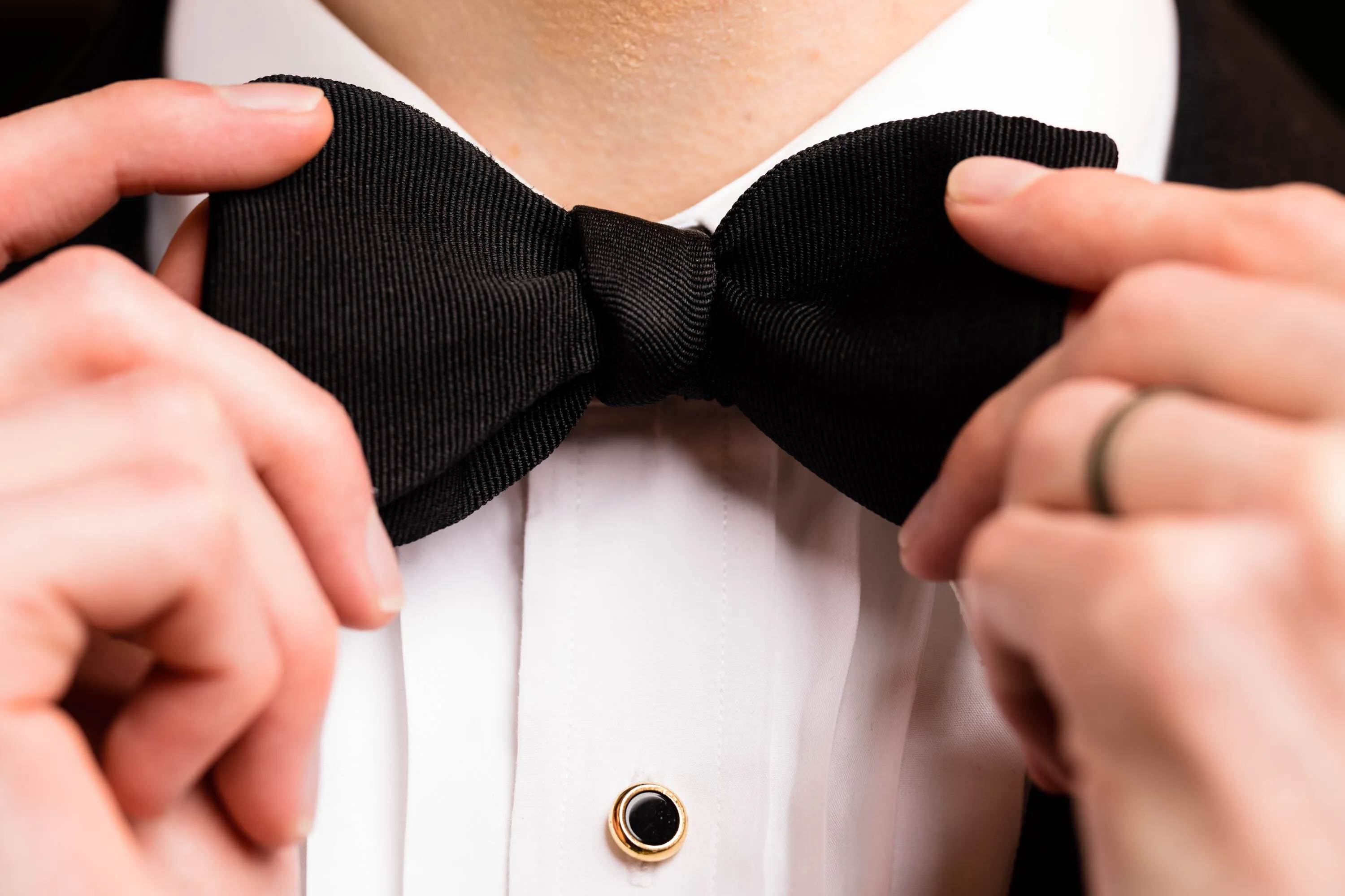Black Single End Silk Faille Grosgrain Bow Tie