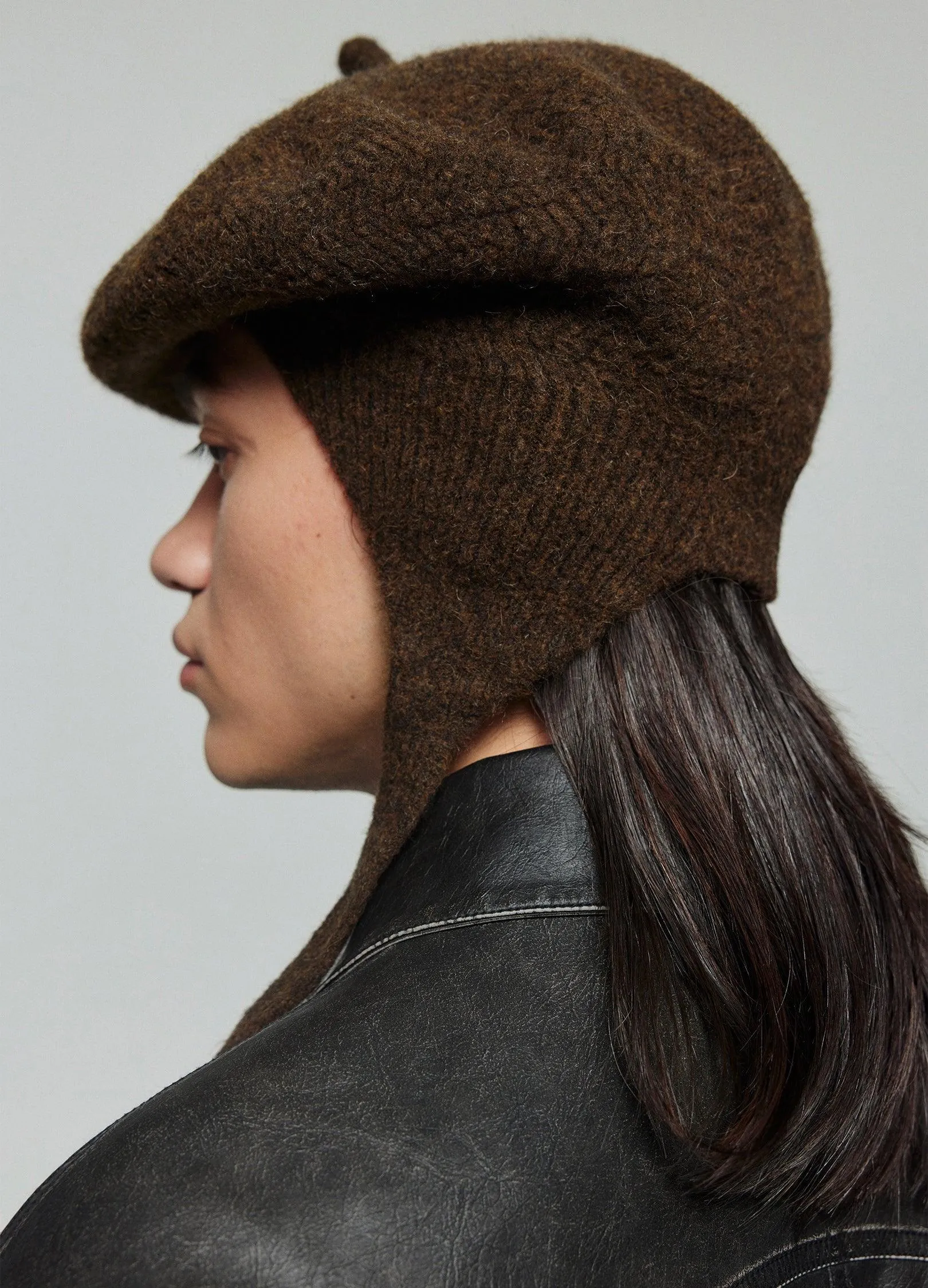 Chic Wool Blend Zig Zag Knit Beret With Long Straps