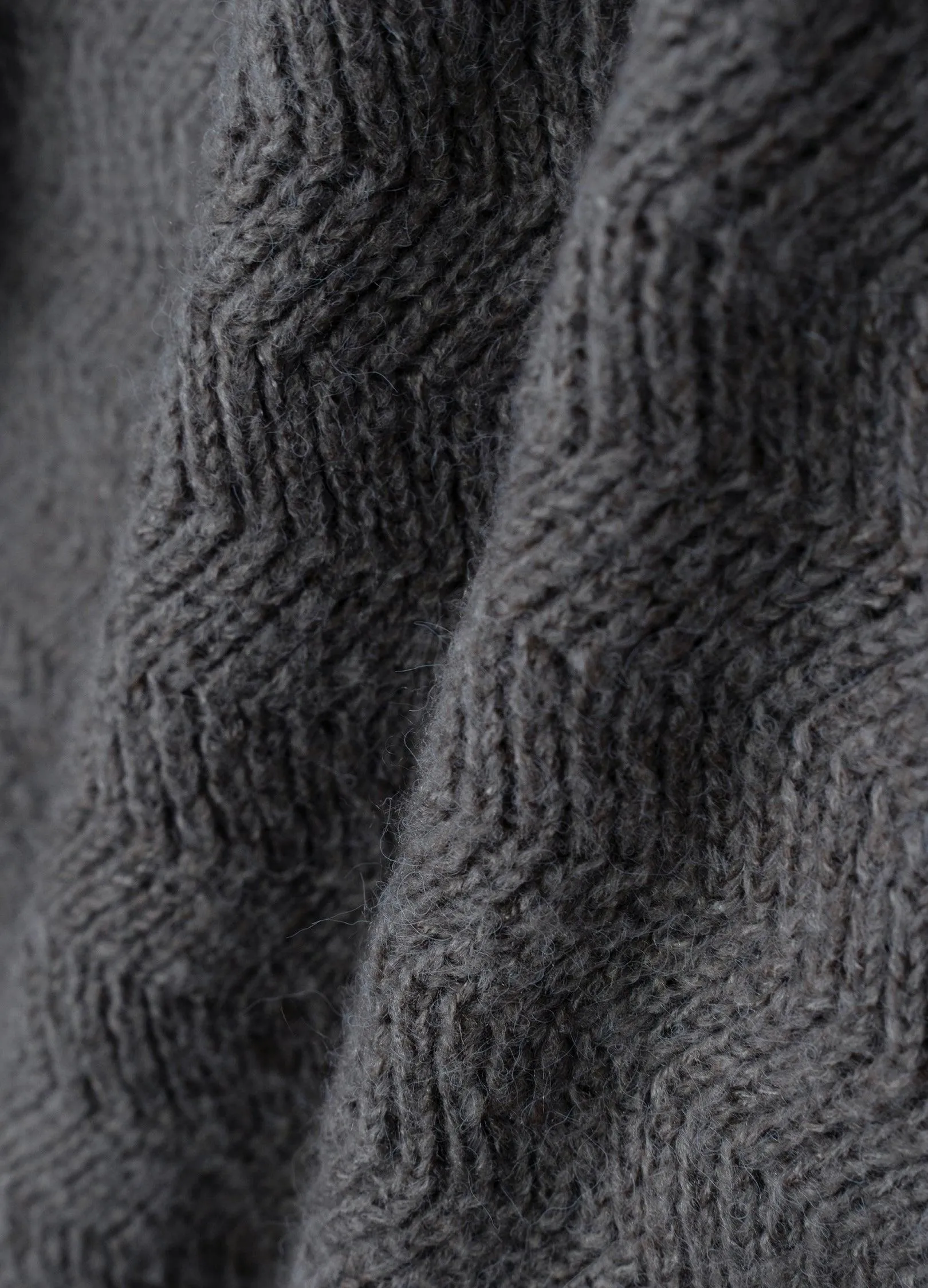 Chic Wool Blend Zig Zag Knit Beret With Long Straps
