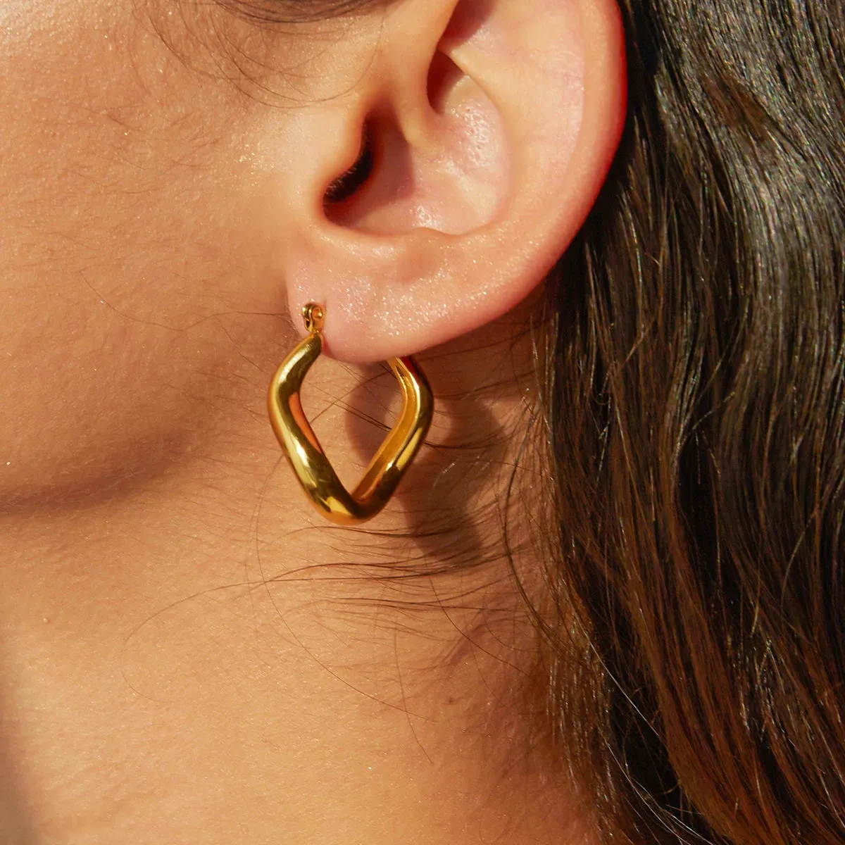 Geometric Hoops