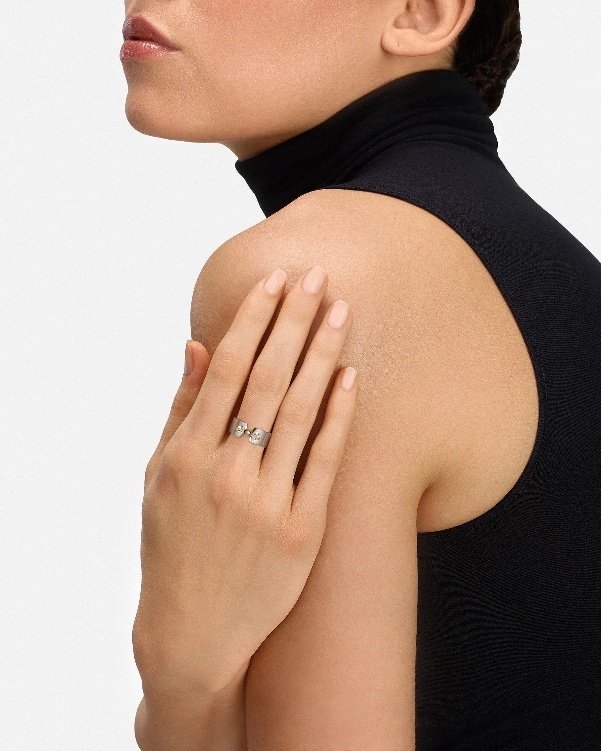Paris From The Sky Mood Ring in Yellow Gold